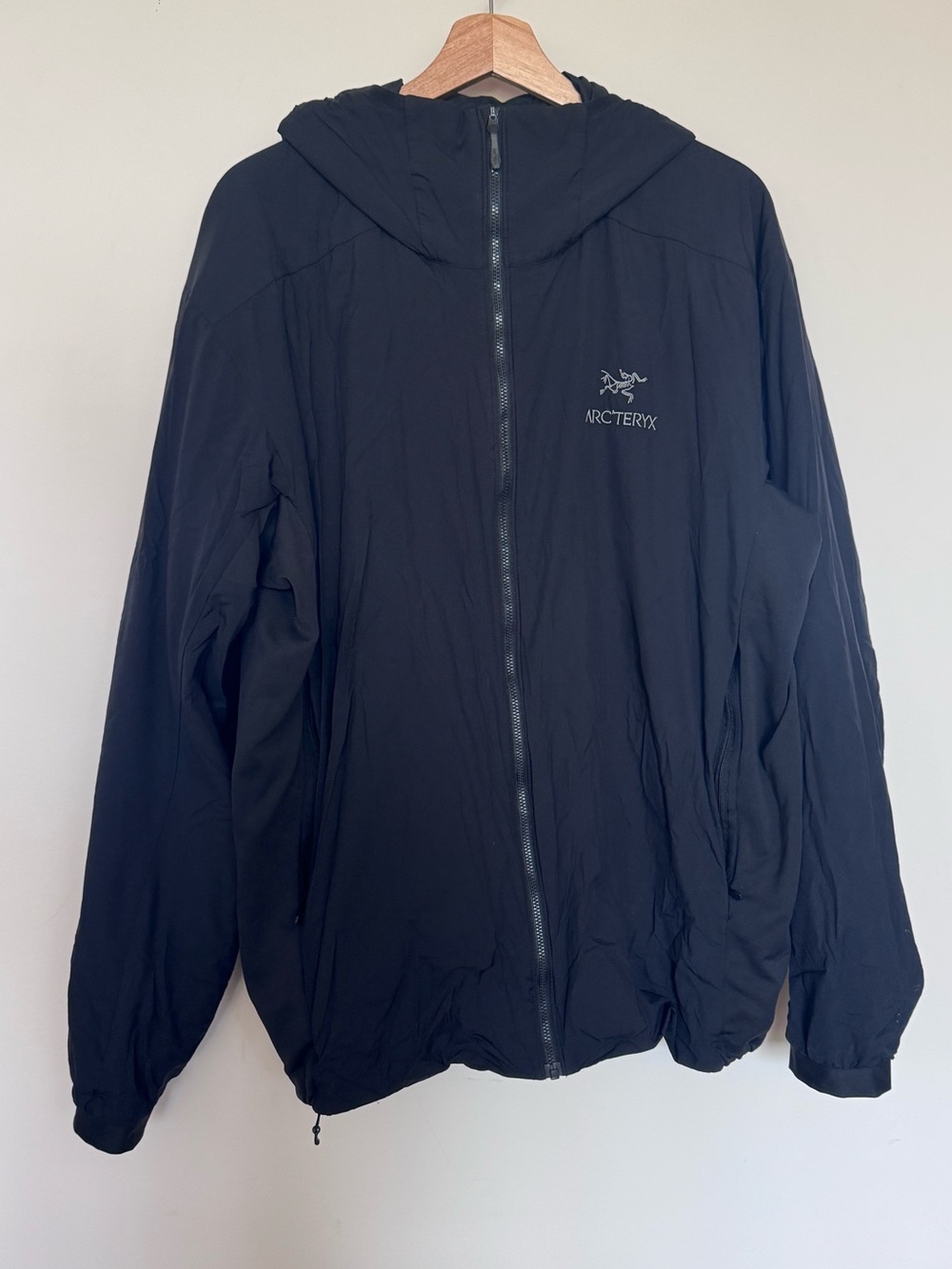 Arc'teryx Men's Black Atom Hoody Jacket - Lightweight Zip-Up XL